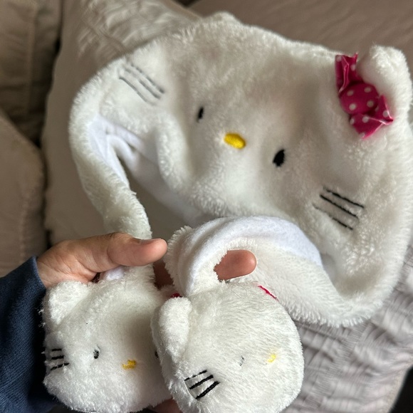 Hello kitty beanie - Picture 2 of 2